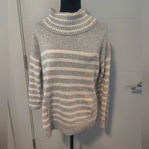 Gray and off-white sweater